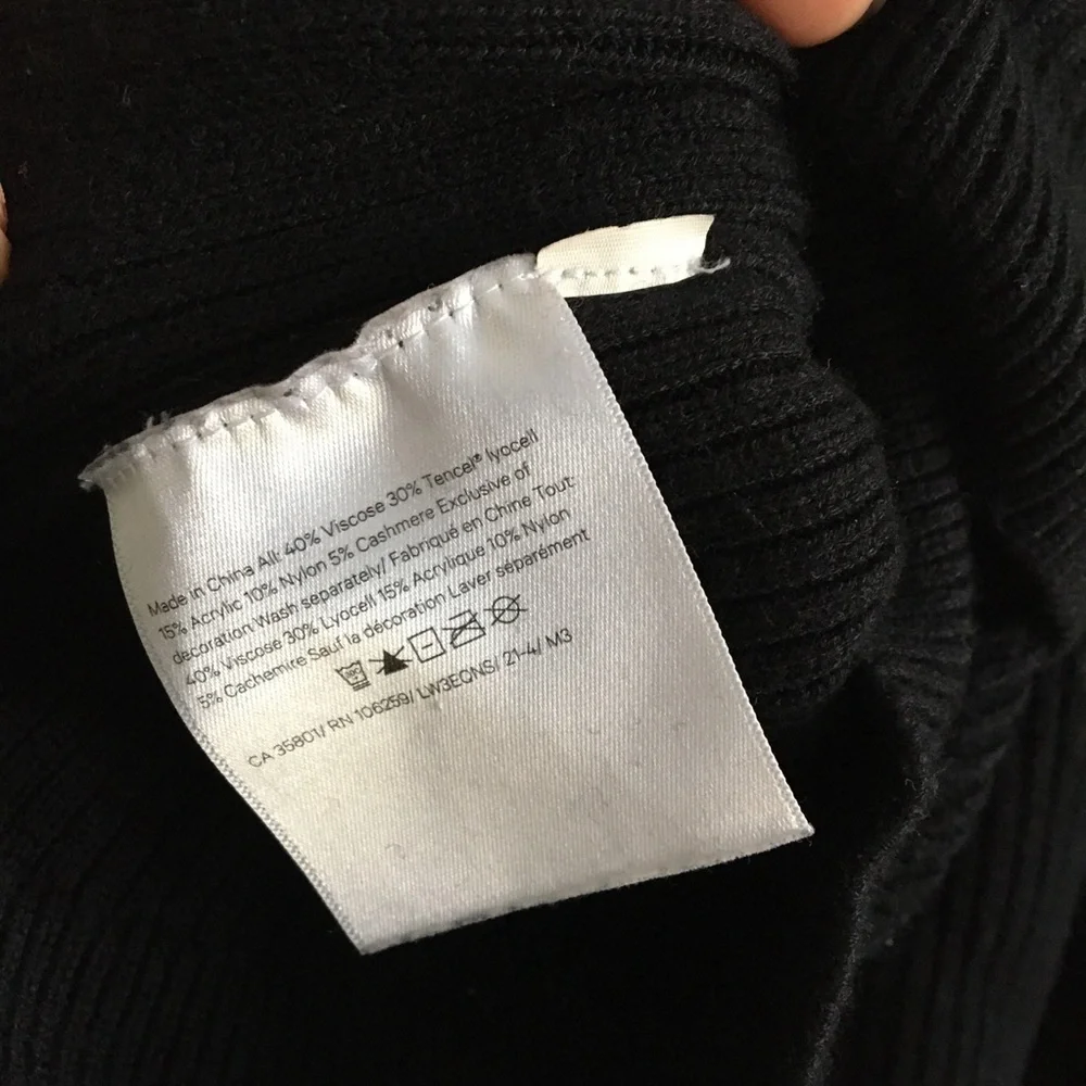 lululemon | black knit crop sweater, so comfy! - Picture 8 of 12